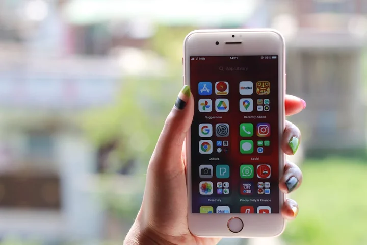 Flutter w projektach komercyjnych – zalety i ograniczenia