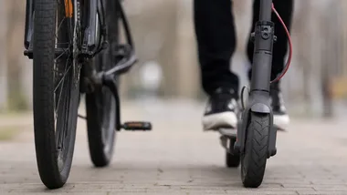 Kontrole rowerów i hulajnóg w Inowrocławiu. Co druga jazda była nieprawidłowa