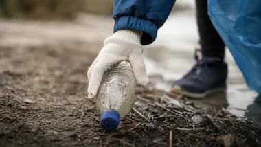 Wychowanki posprzątały brzeg Gopła. Była też lekcja ochrony wody