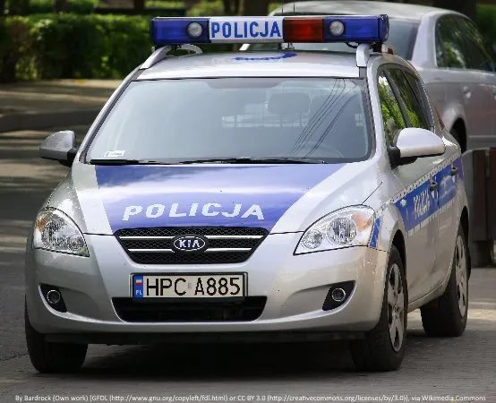 Policjanci z Inowrocławia wspierają samotne matki i ich dzieci