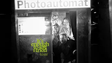 Grafika promocyjna wydarzenia MUD/O zagra w Inowrocławiu — koncert w mieszkaniu