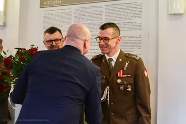 Nowy komendant w inowrocławskim WCR pożegnał poprzednika i przejął stery