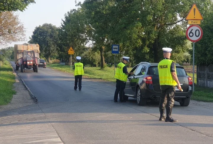 Żniwa w powiecie inowrocławskim. Policja ostrzega przed chwilą nieuwagi
