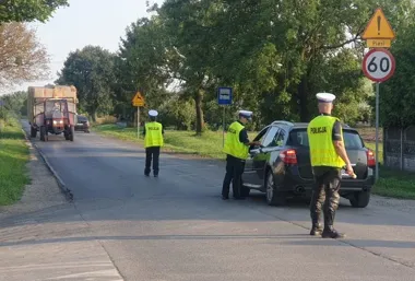 Żniwa w powiecie inowrocławskim. Policja ostrzega przed chwilą nieuwagi