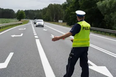 Majówka na drogach pod lupą - policja wystawia więcej patroli