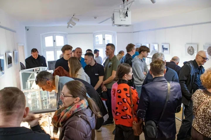 Odkrycia z Batkowa na wystawie – od monet celtyckich po zabawki z XX wieku