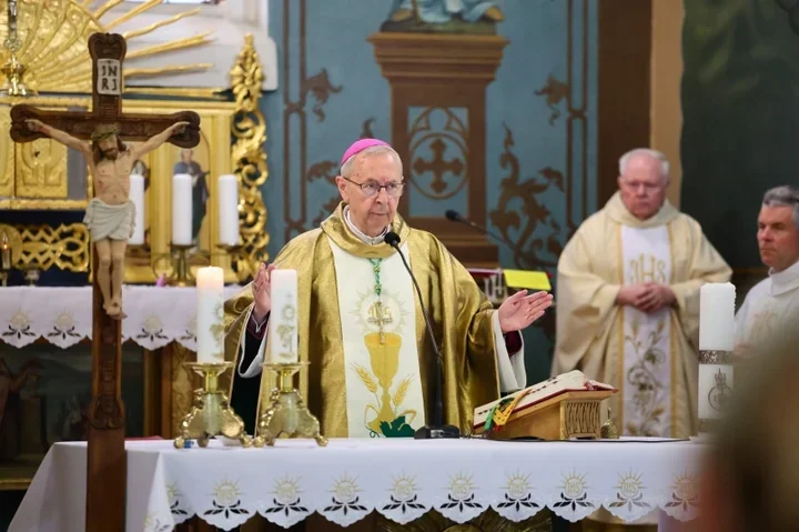 Pół wieku kapłaństwa i troska o zabytkowy kościół w Szadłowicach