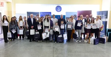 Młodzi historycy z Gniewkowa sięgnęli po nagrodę w konkursie o patronach roku