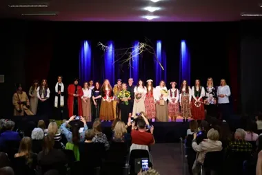 Folklor i tajemnica na scenie MDK. Teatr Akcja pokazał „Wierzbę”