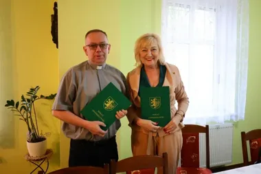 Starosta podpisała umowę na remont mątewskiego kościoła. Pieniądze pójdą na podesty